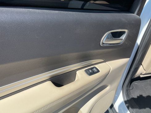 Used 2019 Dodge Durango SXT w/ 3rd Row Seating Group image 21