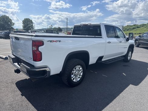 Used 2024 Chevrolet Silverado 2500 LTZ w/ LTZ Premium Package AWD/4WD image 3