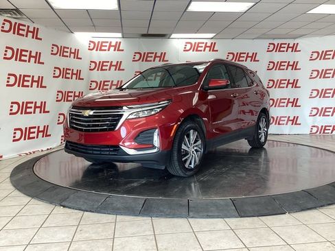 Used 2024 Chevrolet Equinox Premier AWD/4WD image 3