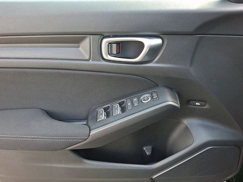 Used 2025 Honda Civic Sport image 12