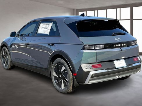 New 2026 Hyundai Ioniq 5 SEL image 3