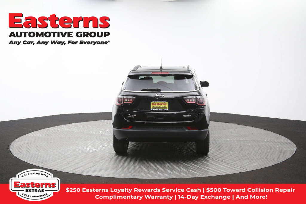 Used 2018 Jeep Compass Latitude w/ Popular Equipment Group AWD/4WD image 38
