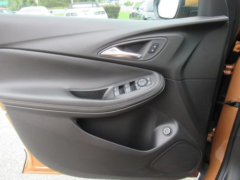 Used 2024 Buick Encore GX Preferred FWD image 19