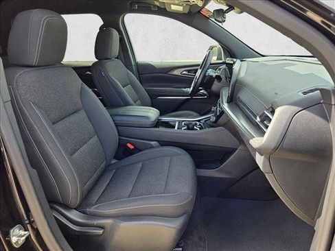 Used 2024 Chevrolet Traverse LT image 19