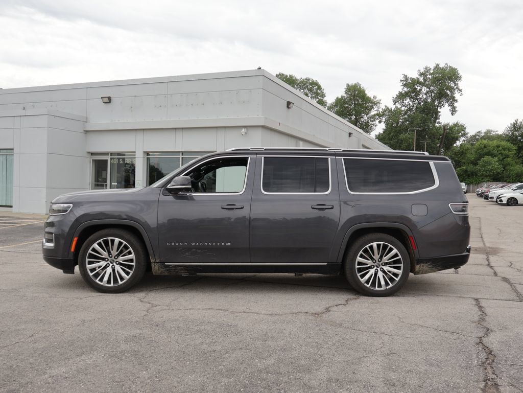 Used 2024 Jeep Grand Wagoneer L Series III AWD/4WD image 4