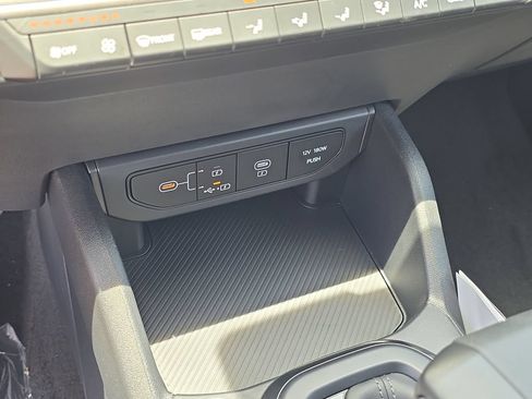 New 2026 Kia K4 FWD image 25