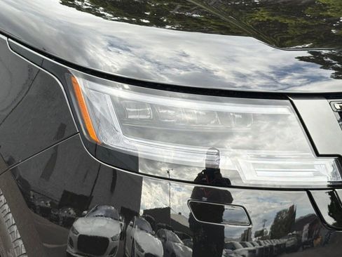 New 2026 Land Rover Range Rover SV AWD/4WD image 8