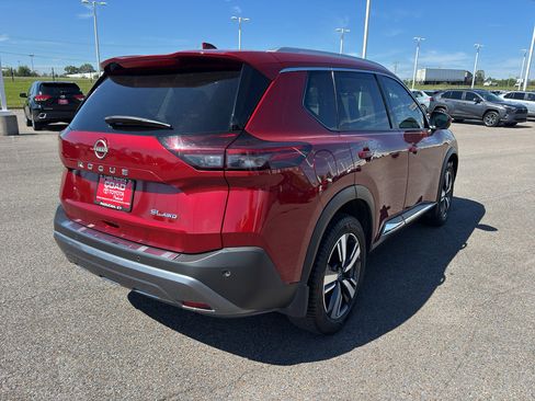 Used 2023 Nissan Rogue SL image 5