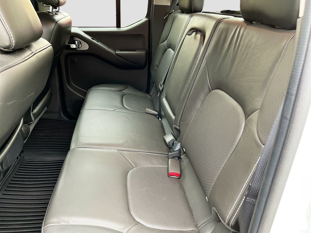 Used 2020 Nissan Frontier PRO-4X AWD/4WD image 26
