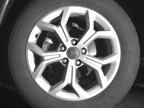 Used 2025 Jeep Compass Latitude image 14