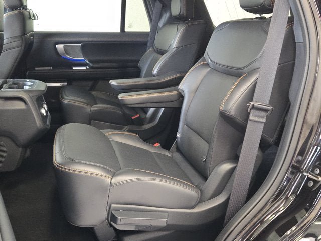 Used 2025 Ford Expedition Tremor AWD/4WD image 19