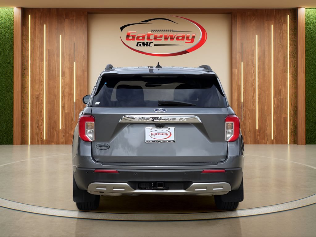 Used 2024 Ford Explorer XLT AWD/4WD image 6