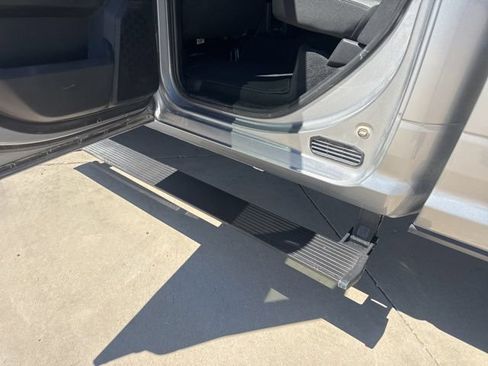 Certified 2022 RAM 2500 Big Horn AWD/4WD image 9