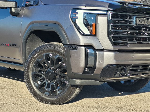 Used 2024 GMC Sierra 2500 AT4 w/ AT4 Premium Plus Package AWD/4WD image 9