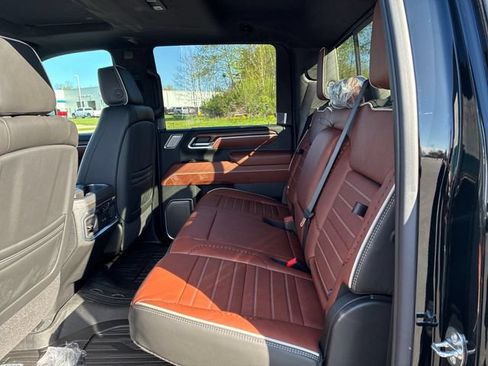 New 2026 GMC Sierra 3500 Denali Ultimate AWD/4WD image 13