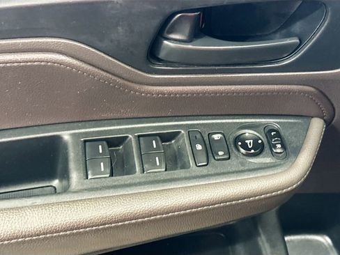 Used 2018 Honda Odyssey EX image 18