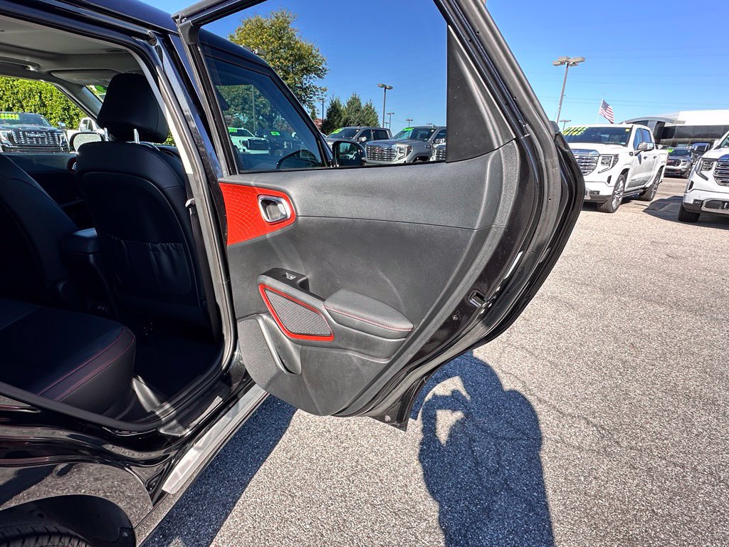 Used 2023 Kia Soul GT-Line w/ GT-Line Technology Package FWD image 18