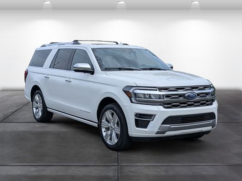 Used 2024 Ford Expedition Max Platinum RWD image 2
