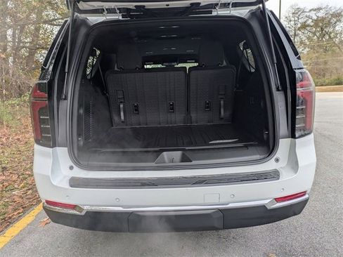 New 2026 Chevrolet Suburban LS image 30