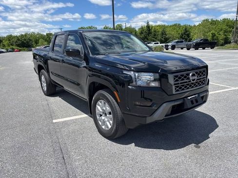 Used 2022 Nissan Frontier SV AWD/4WD image 3