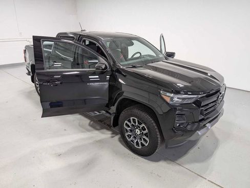 Used 2023 Chevrolet Colorado Z71 w/ Z71 Convenience Package 2 AWD/4WD image 16