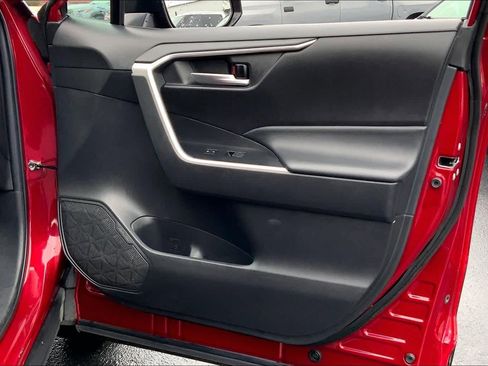 Used 2023 Toyota RAV4 XLE FWD image 22