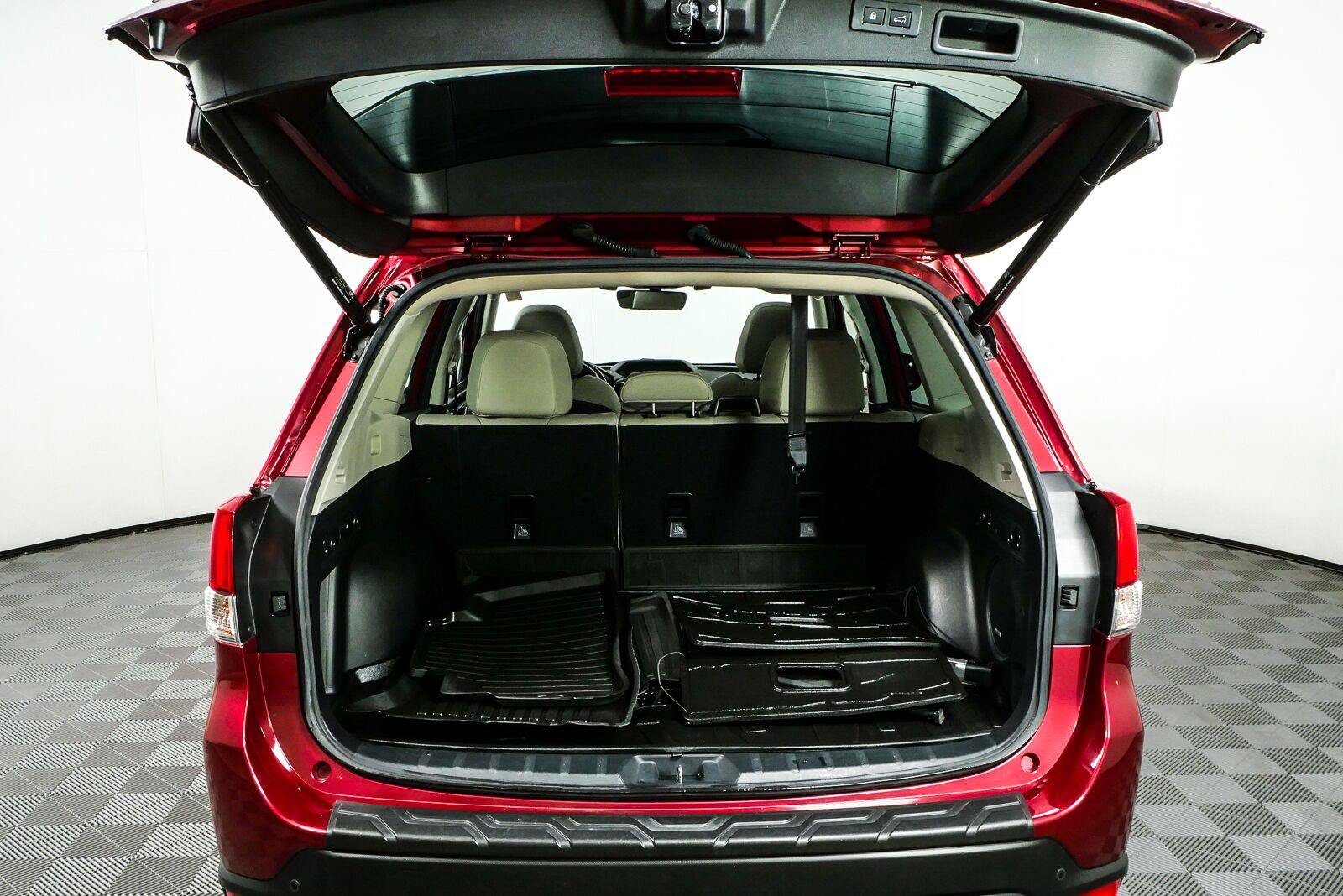 Used 2020 Subaru Forester Limited w/ Popular Package #3 AWD/4WD image 33