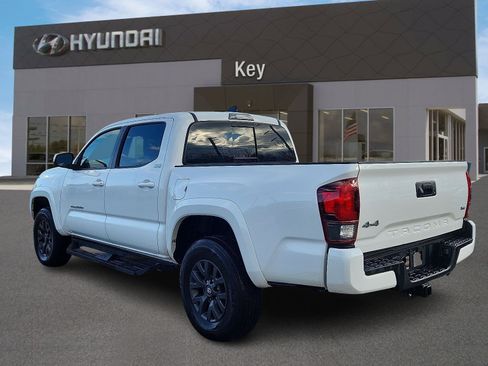 Used 2023 Toyota Tacoma SR5 w/ Technology Package image 5