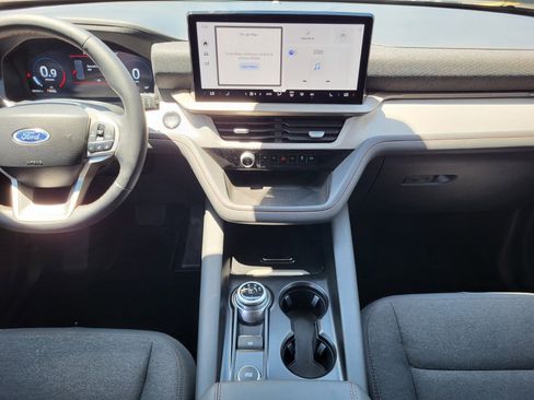 Certified 2025 Ford Explorer Active RWD image 15