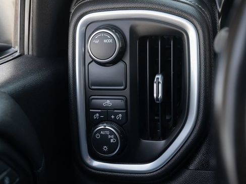 Used 2021 Chevrolet Silverado 1500 LT RWD image 31
