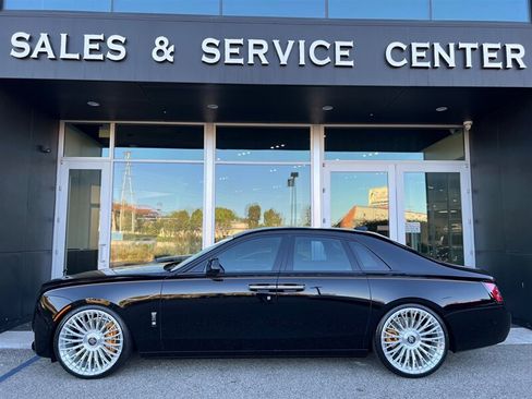 Used 2022 Rolls-Royce Ghost Black Badge AWD/4WD image 1