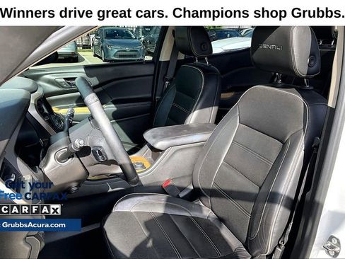 Used 2017 GMC Acadia Denali w/ Technology Package AWD/4WD image 31