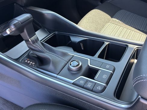 Certified 2026 Kia Sorento LX FWD image 30