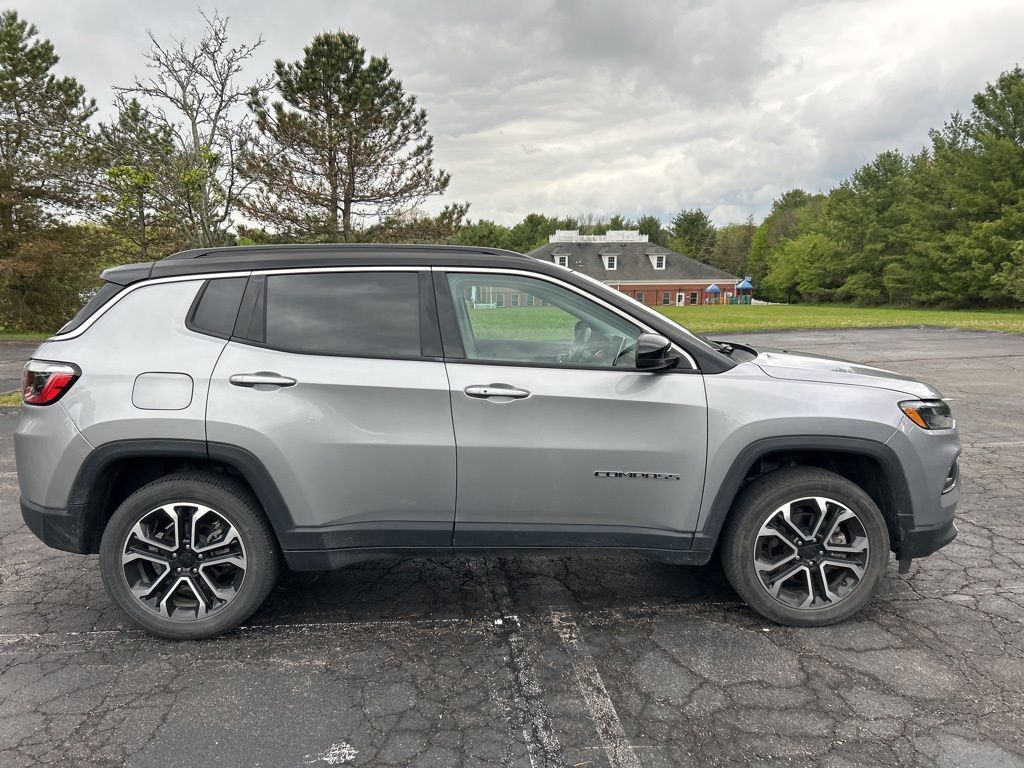 Used 2022 Jeep Compass Limited AWD/4WD image 8