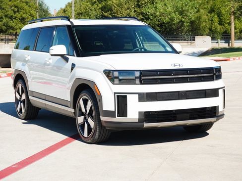 Used 2025 Hyundai Santa Fe Limited image 6