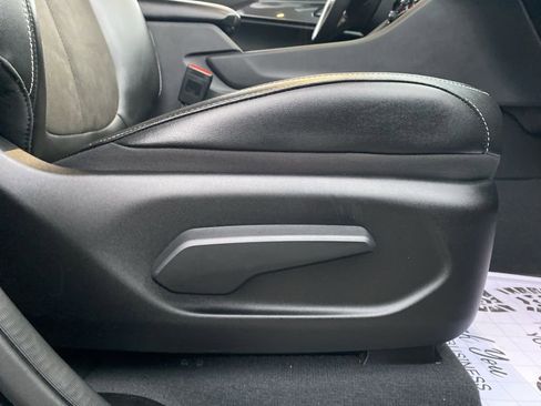 Used 2023 Jeep Grand Cherokee Altitude image 10