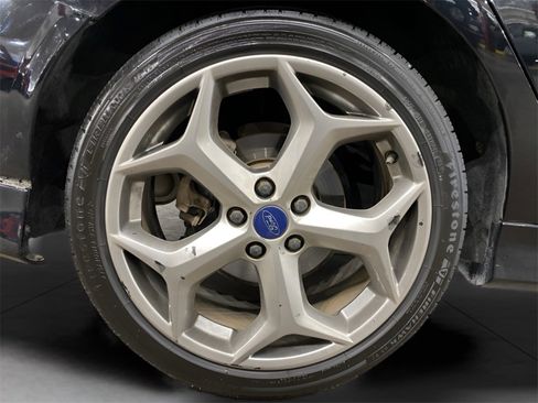 Used 2016 Ford Focus ST image 23