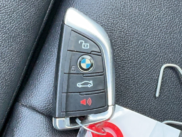 Used 2020 BMW 330i xDrive Sedan w/ Convenience Package AWD/4WD image 28