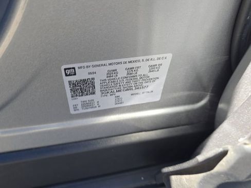 Used 2024 GMC Terrain SLE image 35