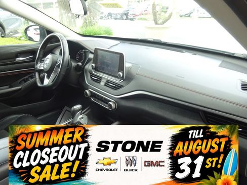 Used 2021 Nissan Altima 2.5 SR FWD image 14