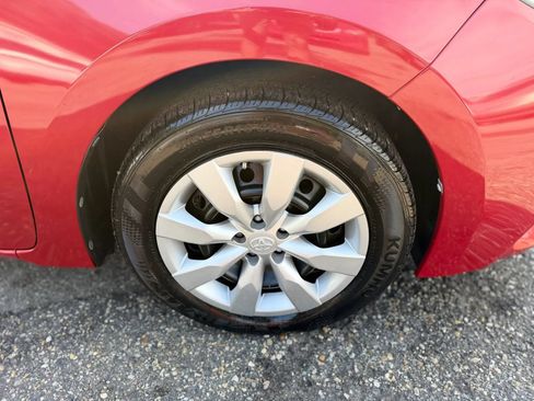 Used 2014 Toyota Corolla LE FWD image 10