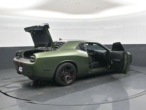 Used 2022 Dodge Challenger SRT Hellcat RWD image 45