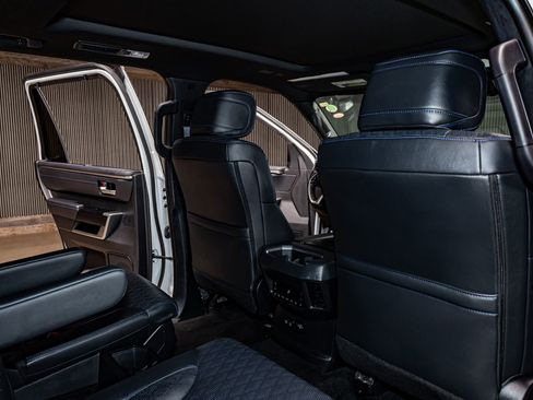 Used 2024 Toyota Sequoia Platinum image 28