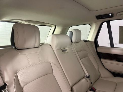 Used 2020 Land Rover Range Rover HSE image 29