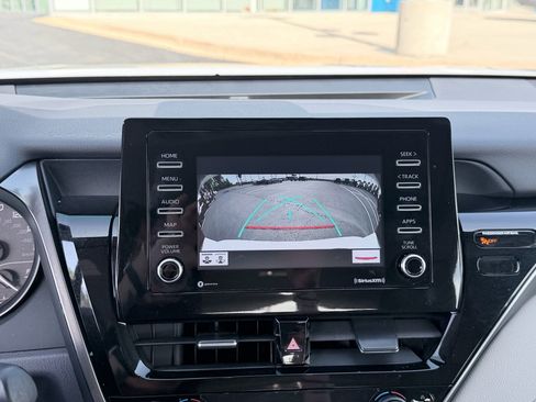 Used 2023 Toyota Camry SE image 17