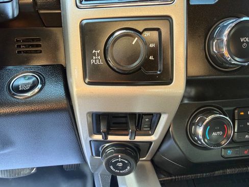 Used 2021 Ford F250 Lariat w/ Lariat Ultimate Package AWD/4WD image 23
