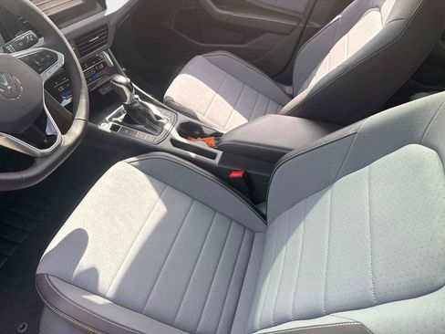 New 2025 Volkswagen Jetta SE image 15