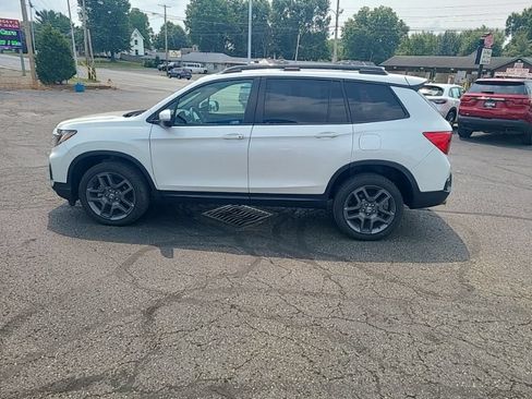 Used 2023 Honda Passport EX-L image 3