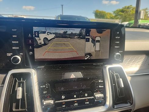 Used 2021 Kia Sorento SX image 25