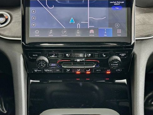 Used 2024 Jeep Grand Cherokee Limited w/ Luxury Tech Group II AWD/4WD image 19